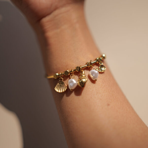 18k Gold Shell & Pearl Adjustable Bracelet