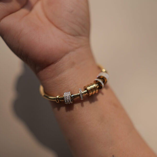 Premium Gold & Stone Linked Bracelet