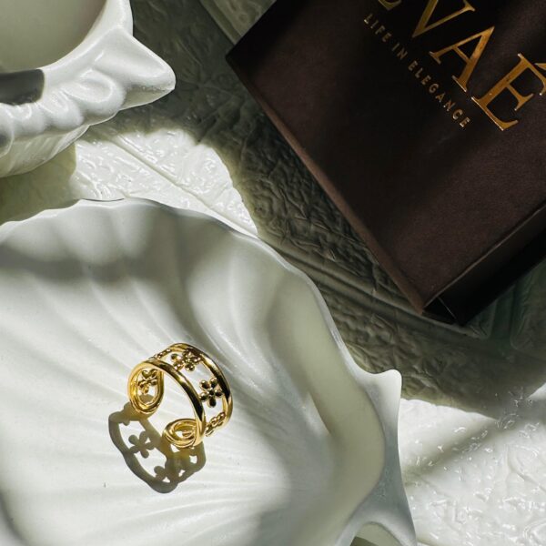 18k Bloom Adjustable Ring 🌸
