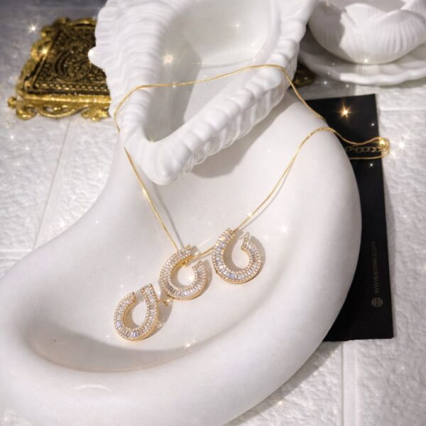 Diamond Cut Hoop Necklace Set – 18K Gold Finish