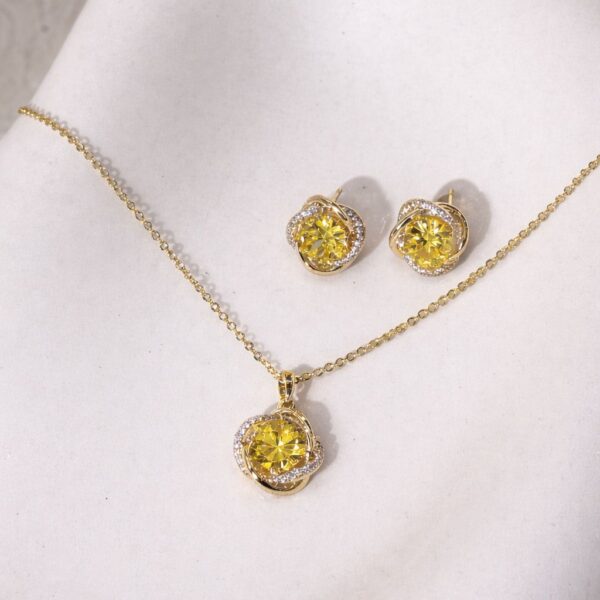 Yellow Stone Diamond-Cut Necklace Set – 18K Gold Finish